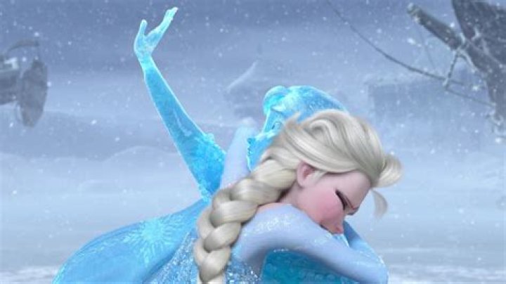 See Frozen Elsa Photos That Will Make You Want To Watch The Movie Again