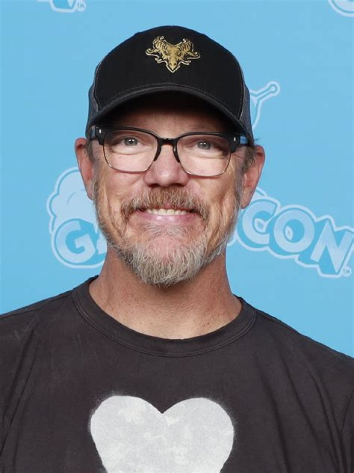 Unveiling The Enigmatic Relationships Of Matthew Lillard