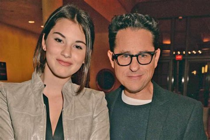 Who Is Gracie Abrams Related To? The Story Behind Her Famous Parents