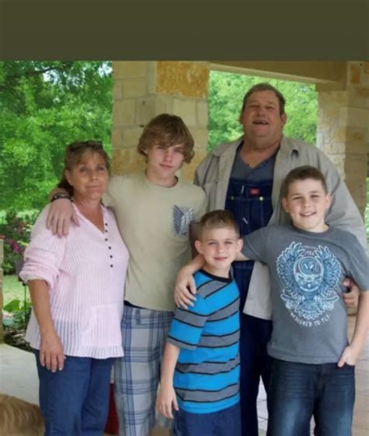 Wyatt Lewis Houston: Meet His Famous Parents